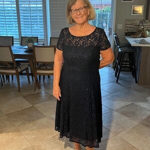 Mother of the bride/groom Sequined midi dress